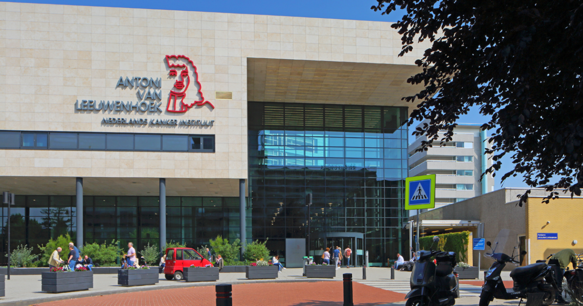 Duurzaam-jasje-Antoni-van-Leeuwenhoek-buitenzijde