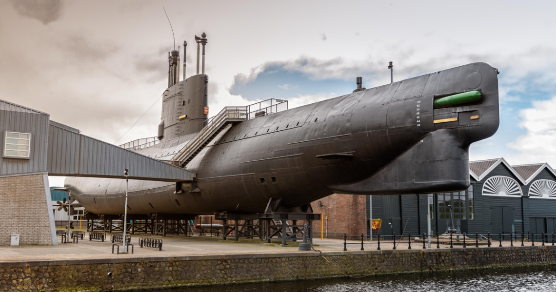 De-Tonijn-vanaf-de-achterzijde-gezien