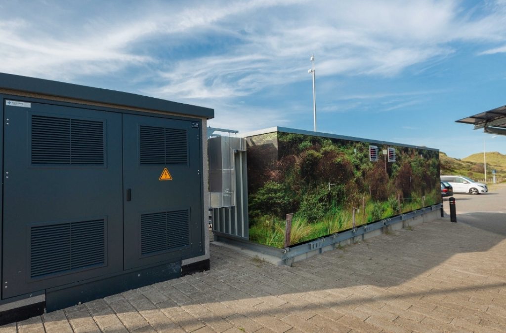 Bloemendaal-P2-compactstation-en-inverterstation